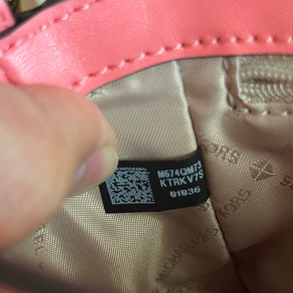 🌼Michael Kors Purse - Picture 13 of 13